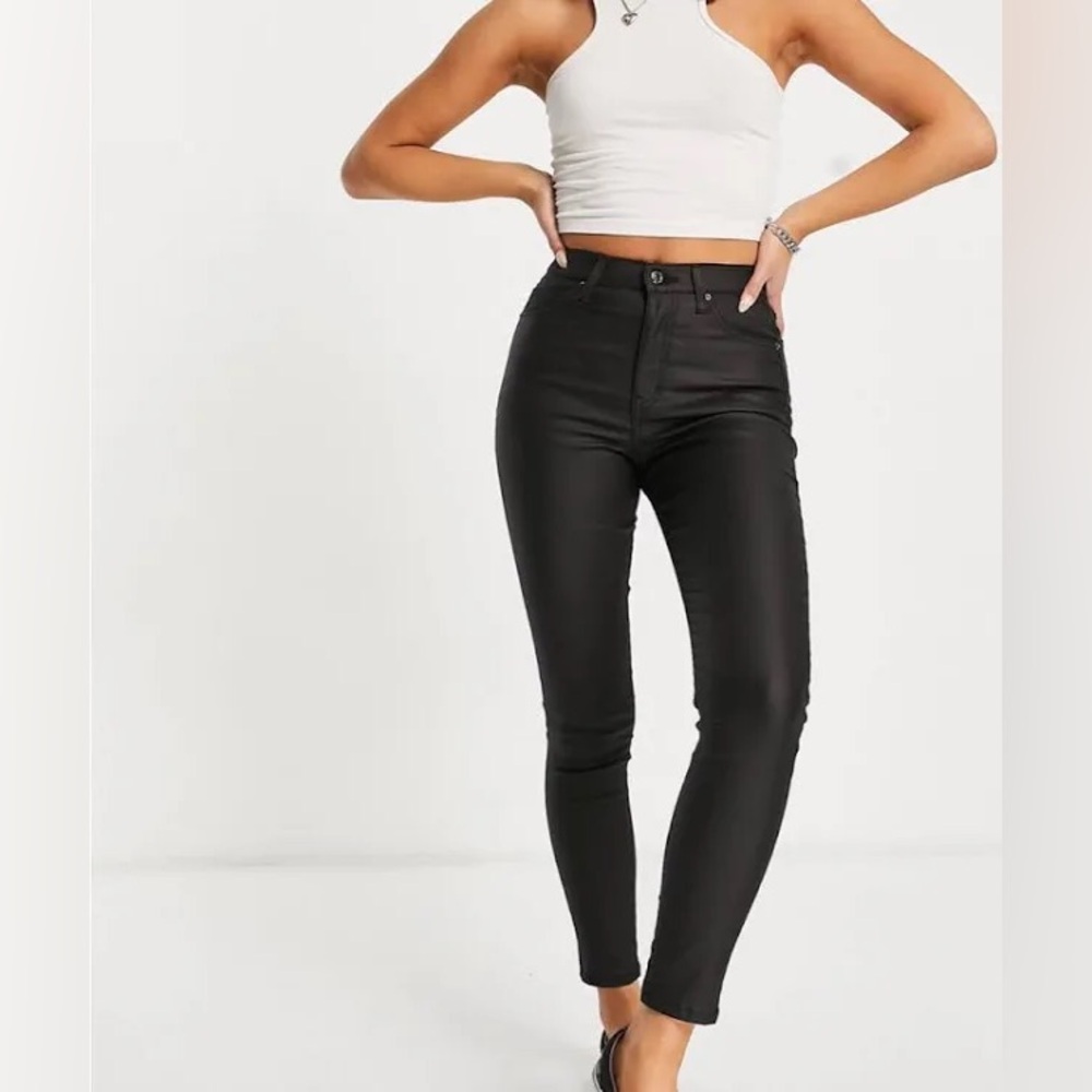 Top shop women’s moto jeans the coated Jamie black size 28